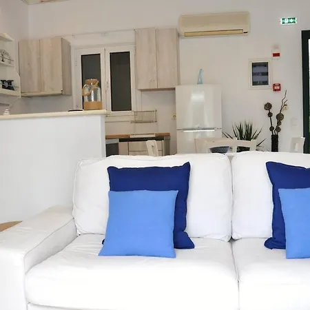 Villa Erietta & Villa Ariana Near Lefkas Center Вилла Apolpaina