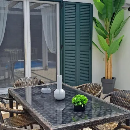 Вилла Villa Erietta & Villa Ariana Near Lefkas Center *